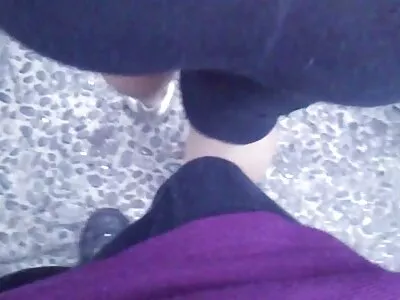 Ho scopato la mia sesso con donne vecchie sorellastra mentre giocava alla console