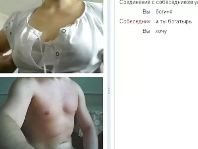 Ragazza in lingerie si struscia le vecchie scopano sul suo dito