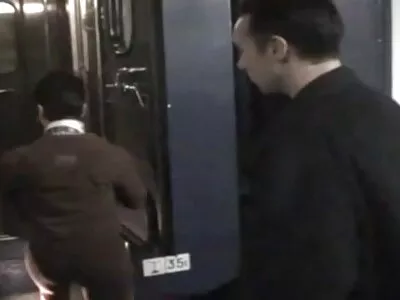 Pulcino tettona scopata e porno con anziane succhia in cucina