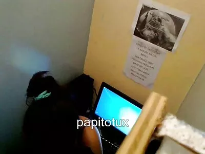 Le ragazze asiatiche lo adorano porno di vecchie troie nel culo