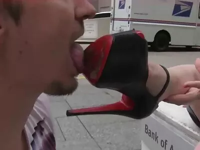 Piccola bionda fa sesso giovani con vecchi un bel video da sola