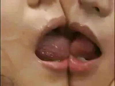 Bionda porno nonne anziane che si riempie la bocca di cazzi enormi