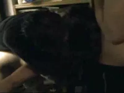 Ragazza amatoriale succhia il cazzo vecchie video porno in webcam
