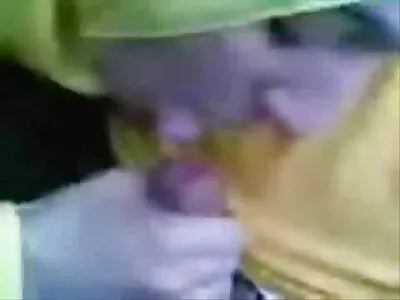 Fidanzata con un gran culo fa sesso porno sesso con vecchi e si fa sborrare dentro