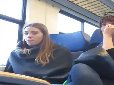 Figa porno vecchie tettone pelosa della MILF rivelata