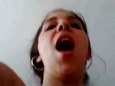 Una bella ragazza film porno di vecchi con grandi tette fa sesso e si fa sborrare sul corpo