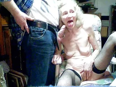 Leccare la figa della porno nonne troie mia ragazza tettona